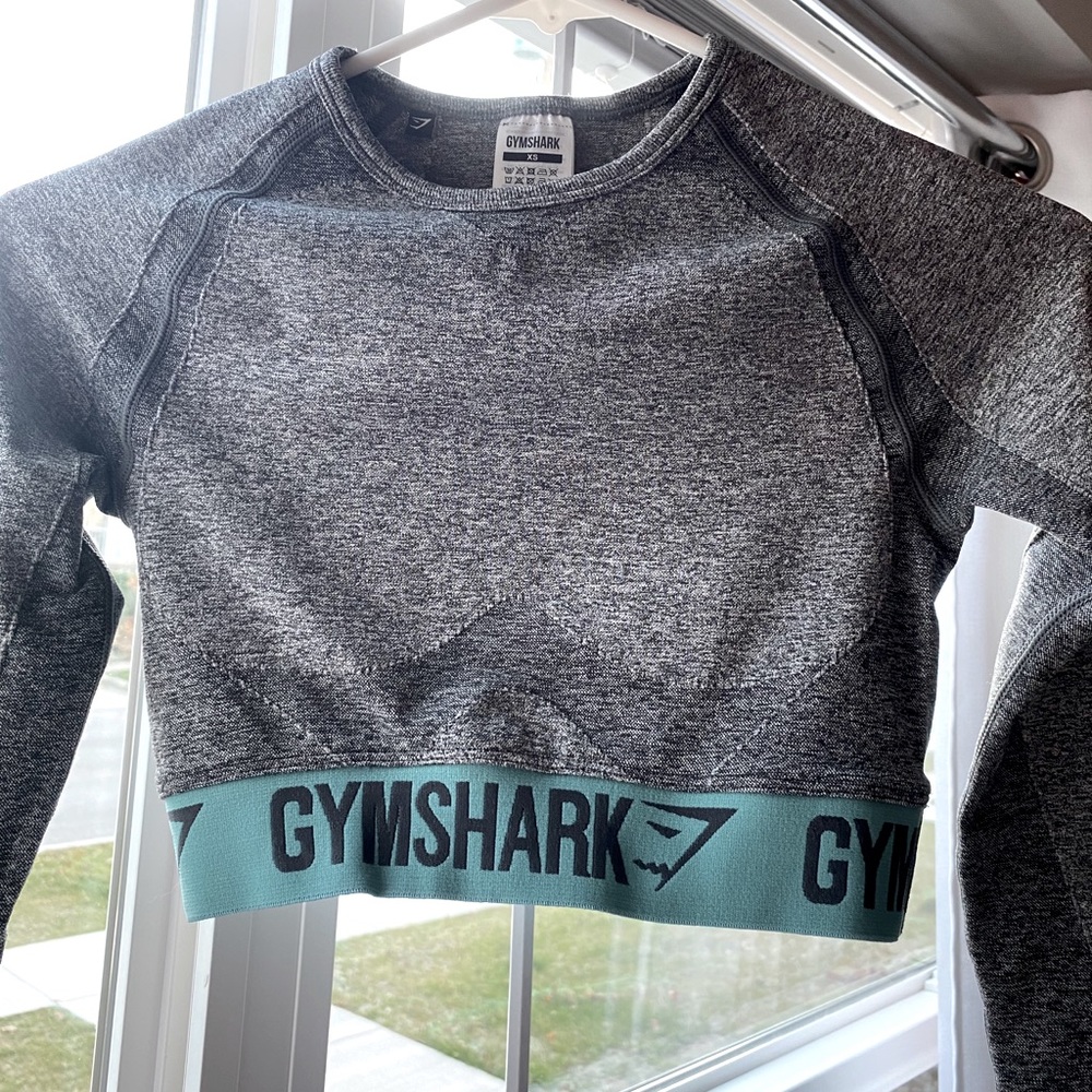 GymShark Crop Top Long Sleeve